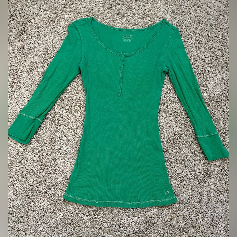 Women’s ribbed Henley